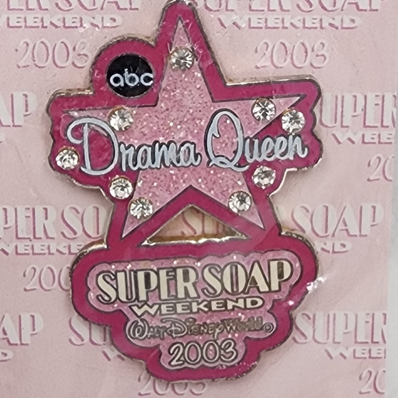 NiP 2003 Walt Disney World • ABC Super Soak Weekend • DRAMA QUEEN Pin - Picture 2 of 5
